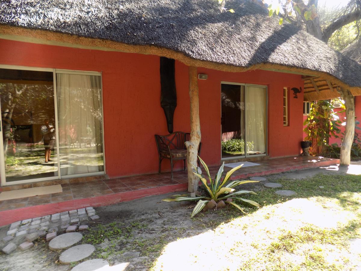 Jump Street Chalets Maun Zewnętrze zdjęcie